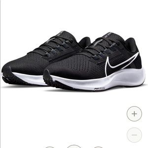 Nike Air Zoom Pegasus 38 - women size 8 wide